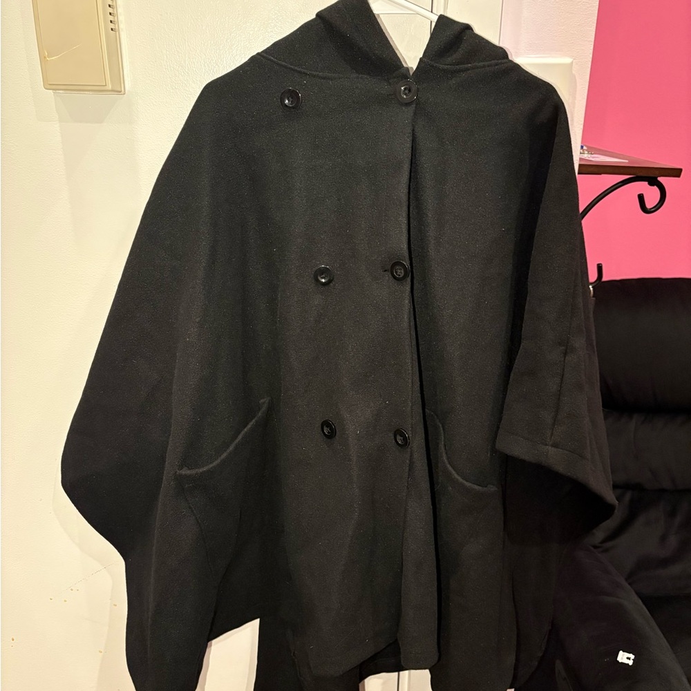 Black Hooded Cape with Buttons (One Size Fits Most)